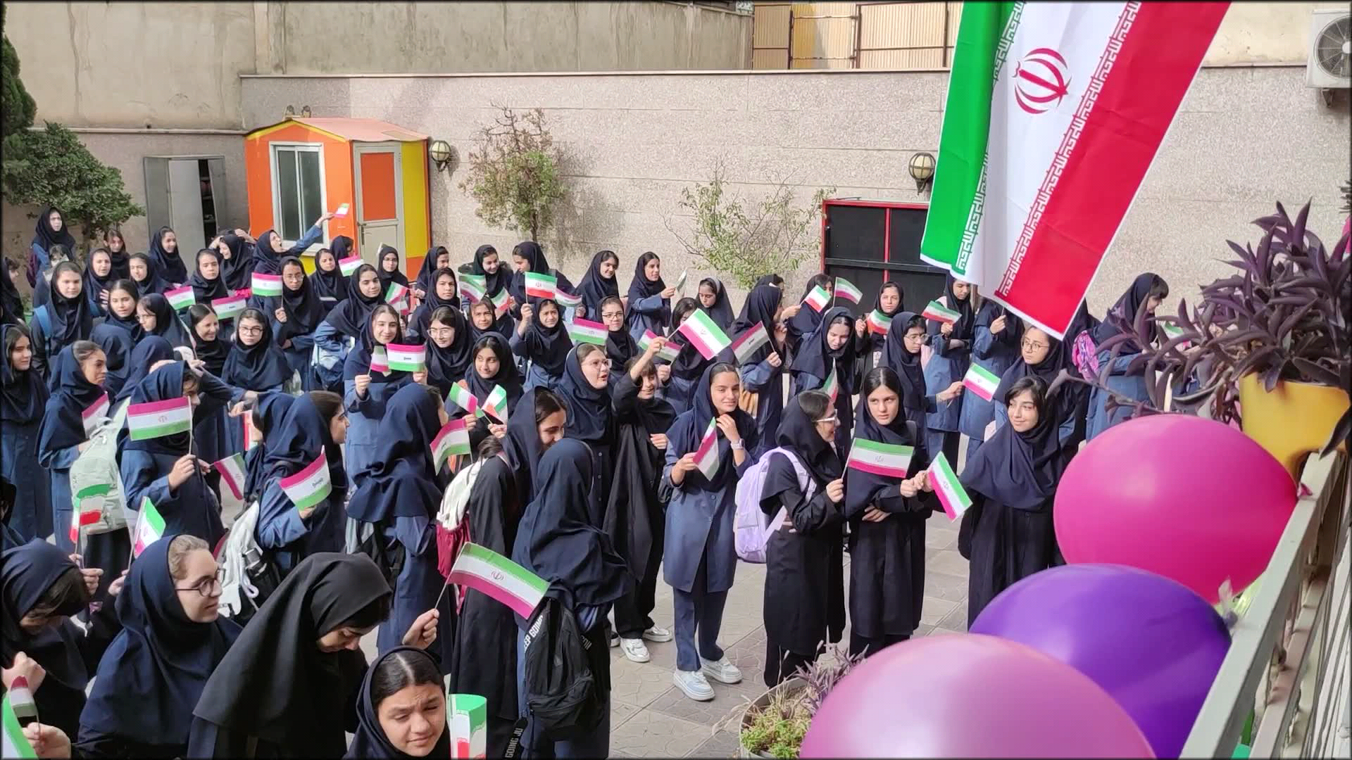 کلیپ دبیرستان دخترانه مینو